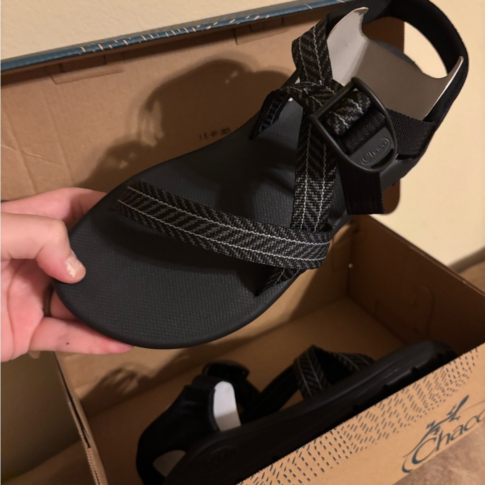 Chaco  CushZ Frond Black Sandals
